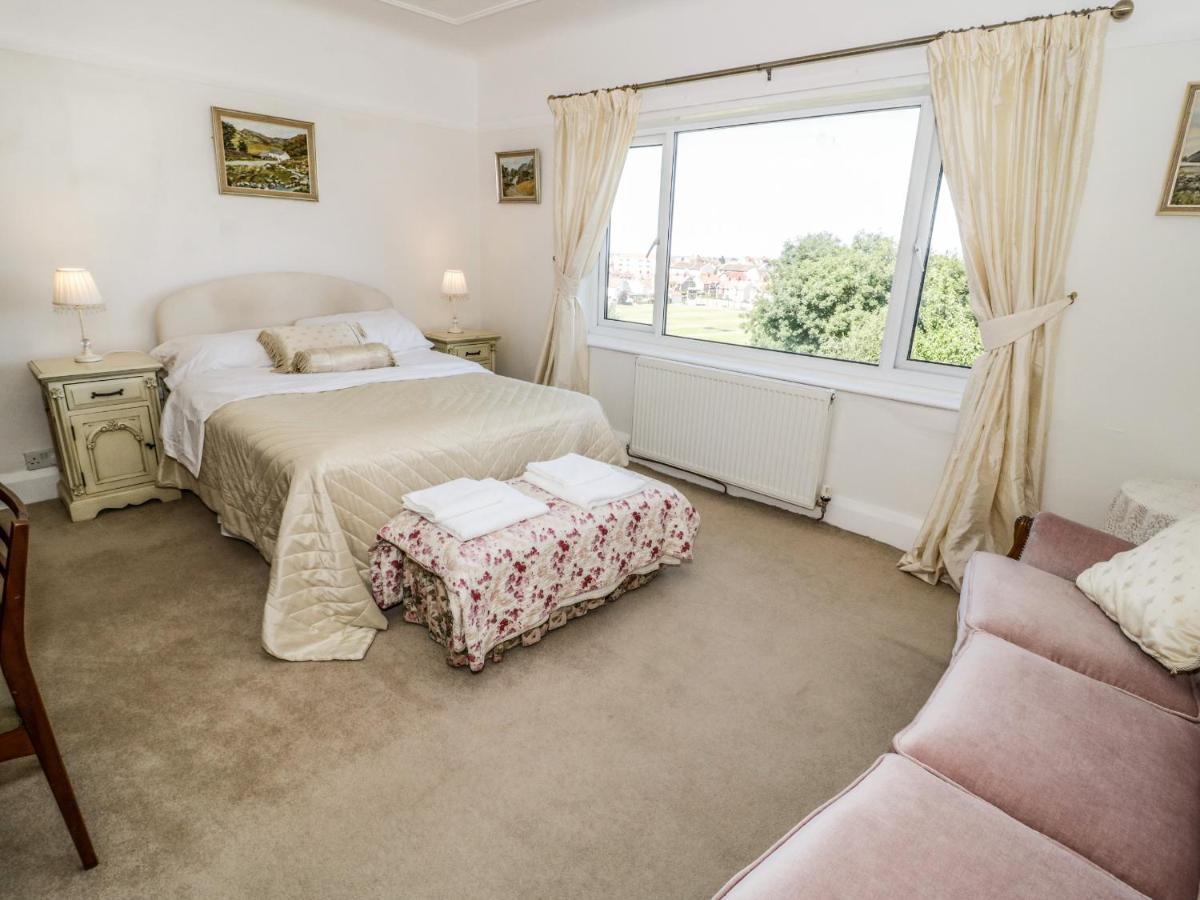 Burwood Villa Colwyn Bay Esterno foto